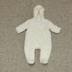 Baby GAP Cream Sherpa lined Floral Hooded Baby Bunting 3-6 Months. New